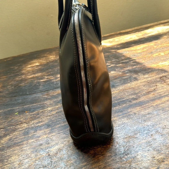 Vintage Dooney and Bourke zip zip satchel black leather Parasole rubber bottom - Picture 4 of 16